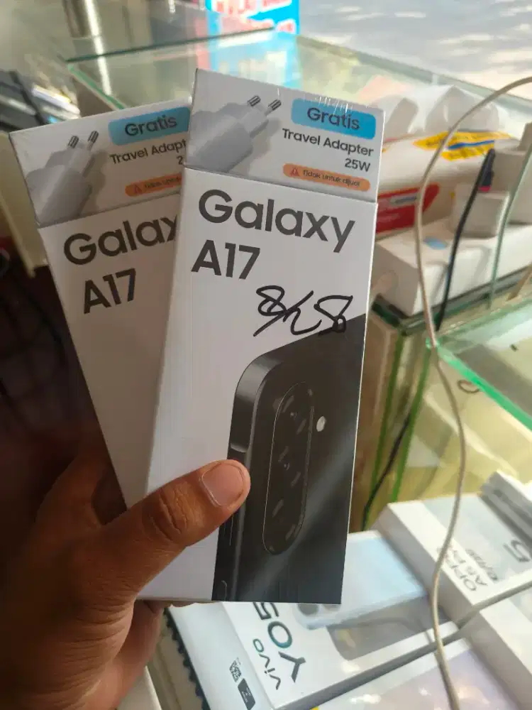 New Samsung galaxy A17 8/256 garansi resmi 1 tahun