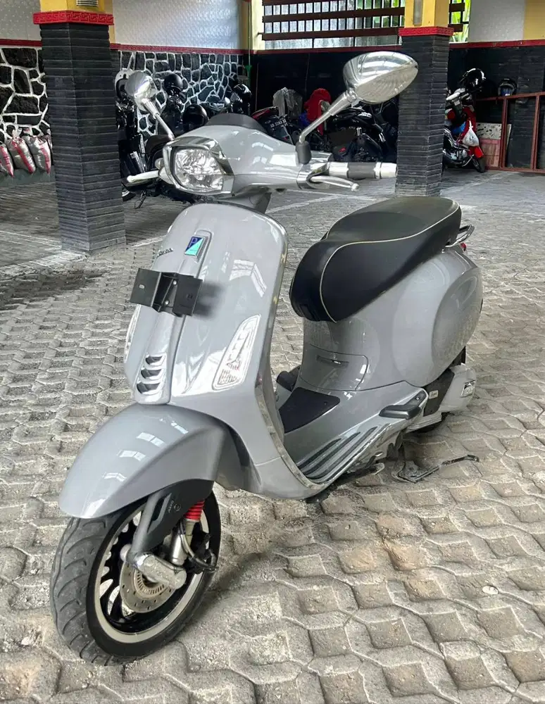 Vespa Sprint Mulus, Jarang Pakai, Tangan Pertama