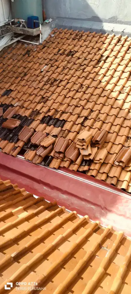 Tukang perbaikan atap bocor renovasi pasang baja ringan plafon PVC GRC