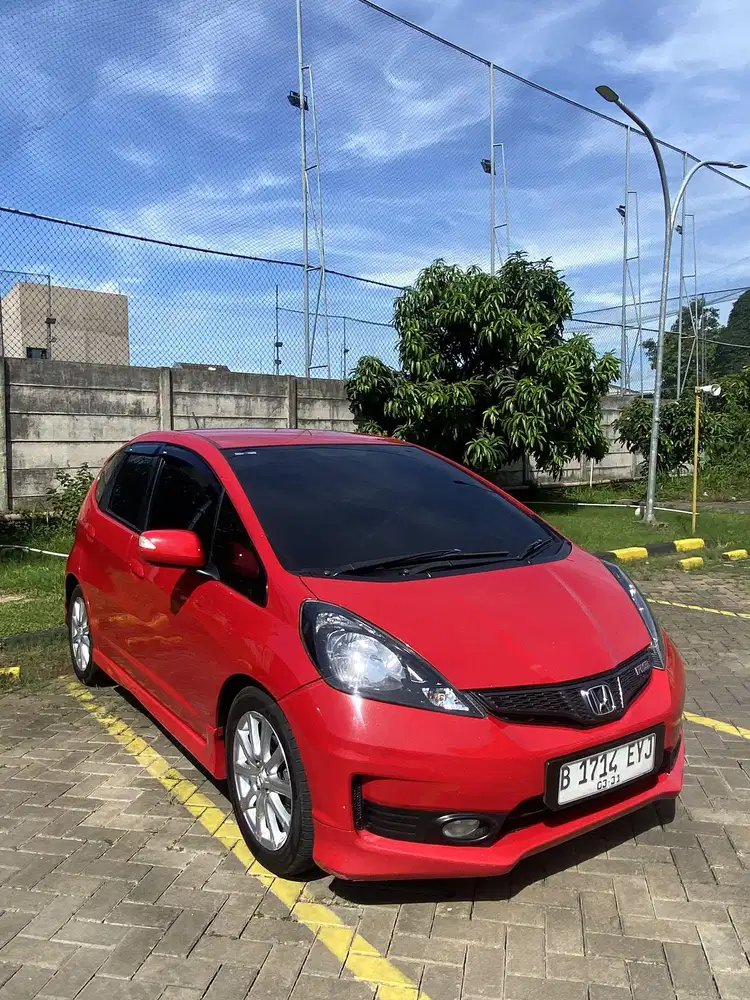 Honda Jazz 1.5 RS Automatic 2013 Merah Istimewa