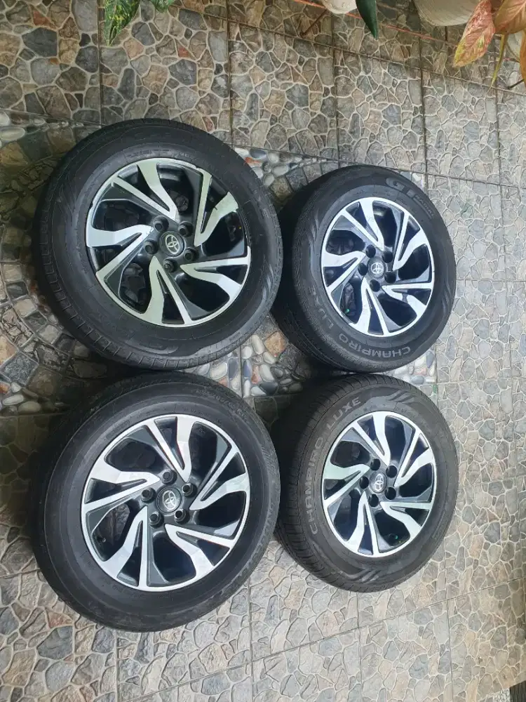 Velg oem Innova Reborn Facelift 2021 (bisa tuker tambah velg lain)