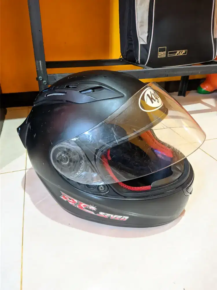Helm Kyt R7 size L