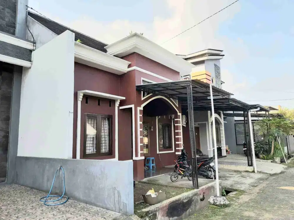Rumah Siap Huni Sisa Tanah Sapphire Kober Dekat Stasiun