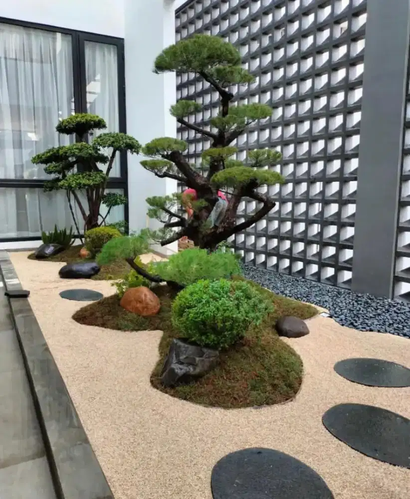 Tukang taman propesional