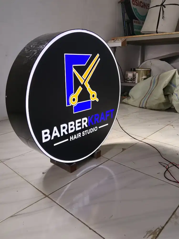 Neonbox papan nama costum