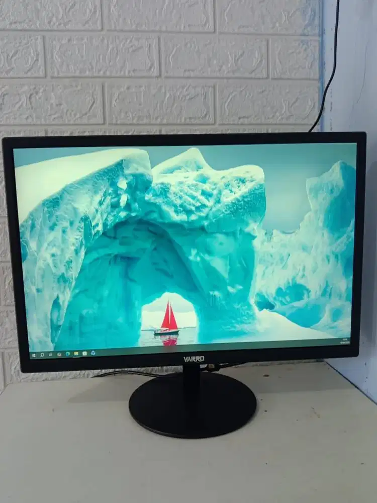 Monitor Varro Predator LED 22in Full HD 60hz Mulus slim Murah