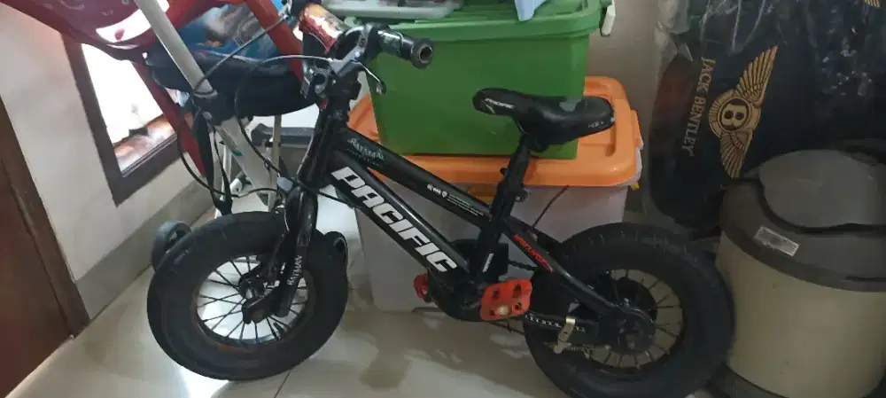 Sepeda Pacific batman edition 12 inch