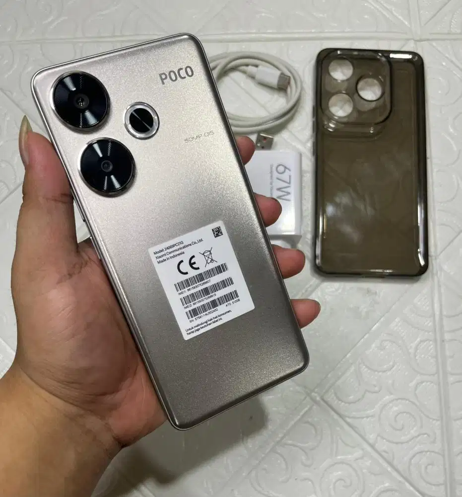 Poco f6 Ram 12/512 Unit + Charger