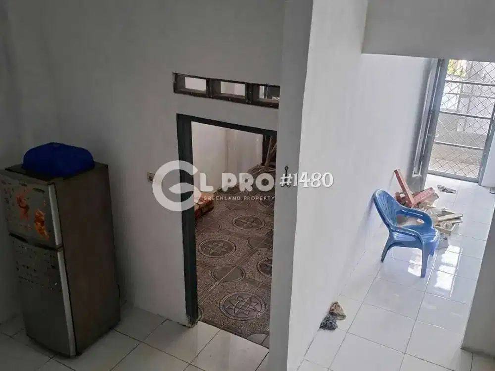 Dijual Rumah 2 Lantai Bangunan Baru Lokasi Strategis Bisa Buat Usaha