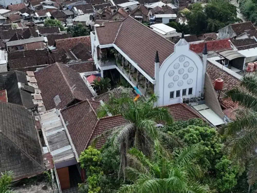 Dijual Rumah Villa Full Furnished di Tengah Kota, Area Jaksa Agung Suprapto, Klojen Malang