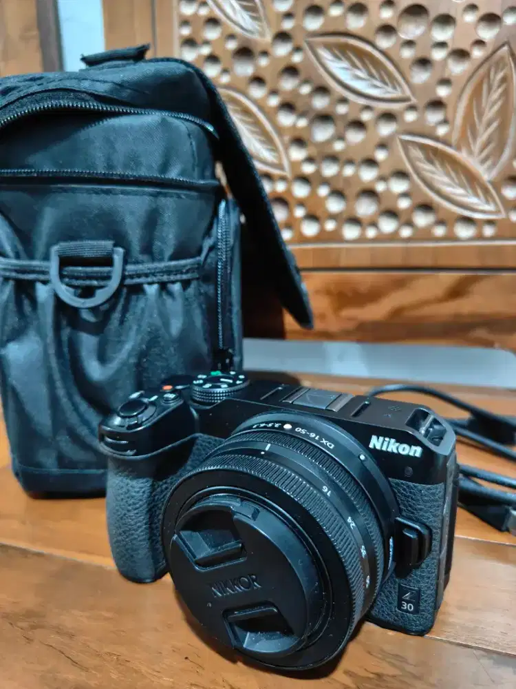 Nikon z30,  body+lensa kit