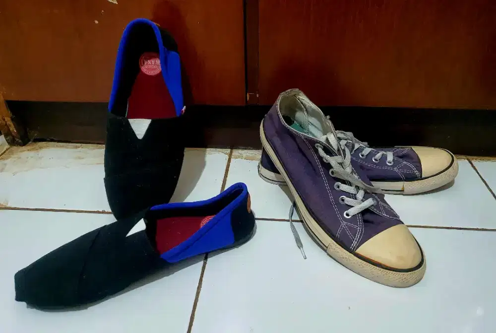 Sepatu slip on pria