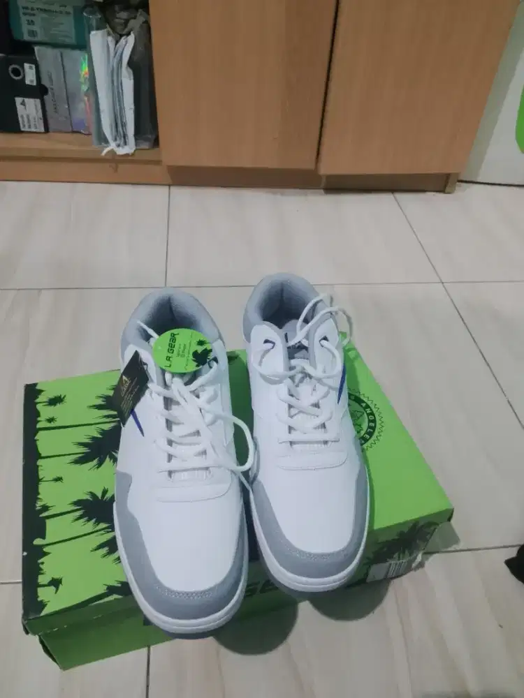 Sepatu pria size 44 negoin