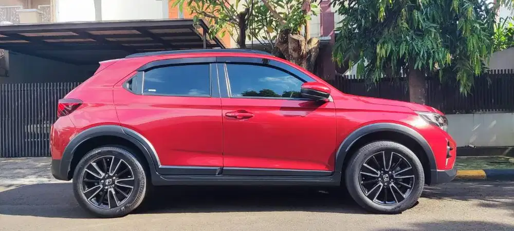 Honda WRV NIK 2023 with Honda Sensing Merah tangan pertama