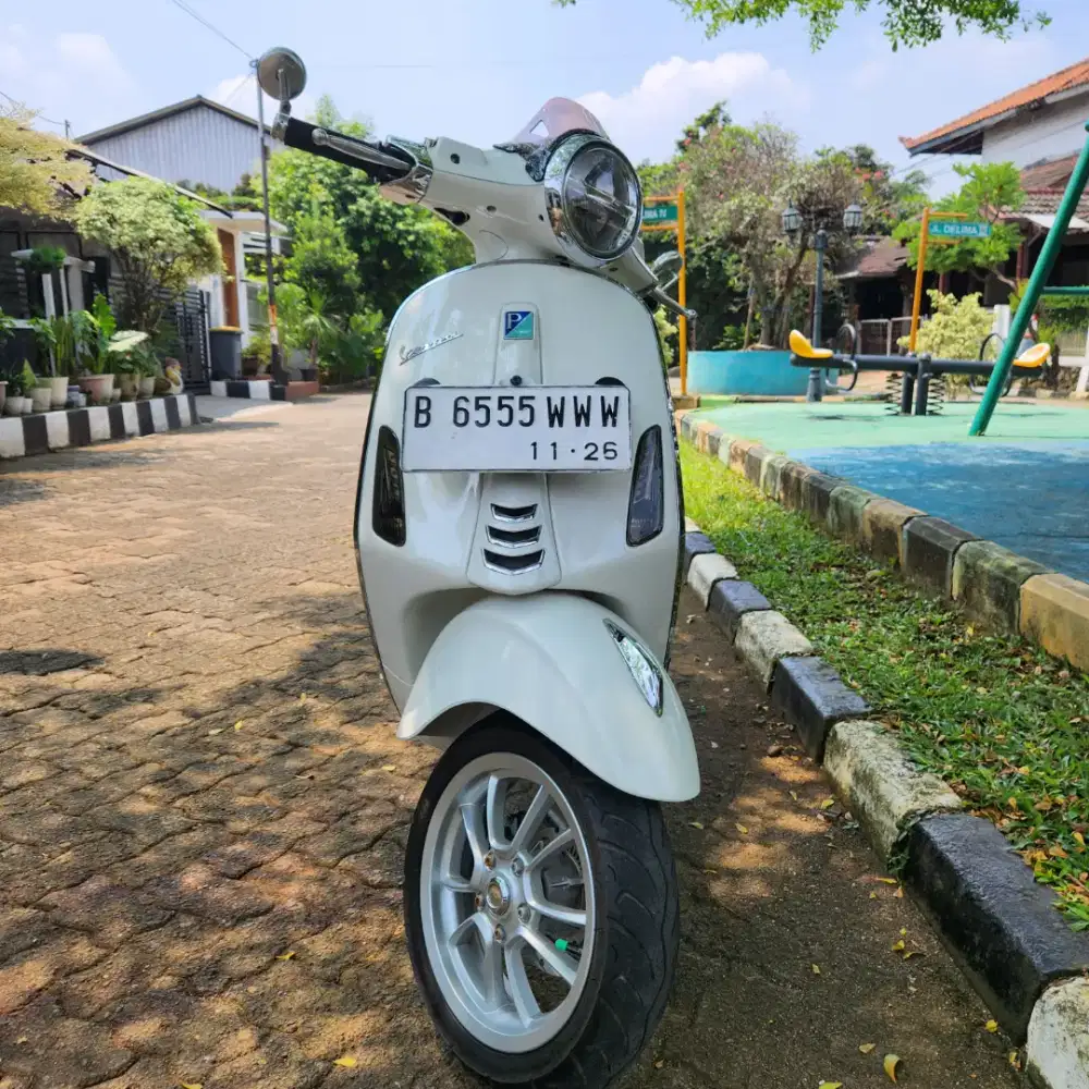 Vespa Matic Primavera Iget ABS 2021 Putih