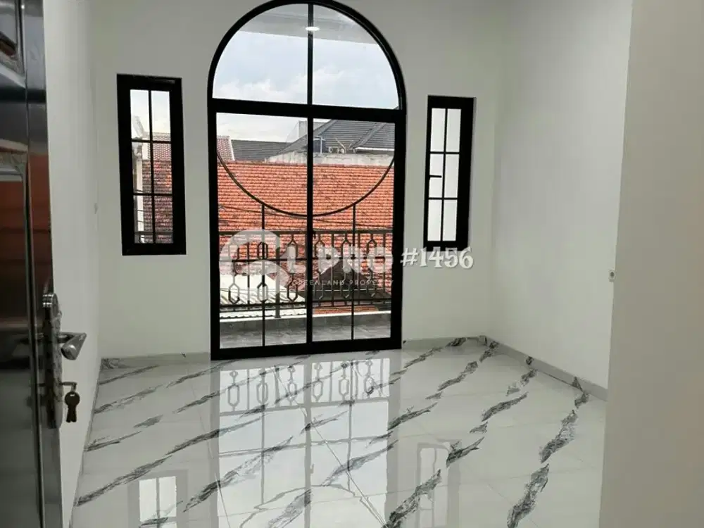 Dijual Rumah Baru 3 Lantai Siap Huni Bebas Banjir Bisa KPR Bank