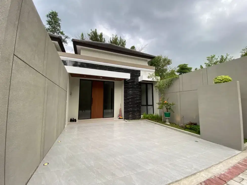 Hunian Nyaman Dan Luas, Akses Jalan Paving Mobil Simpangan