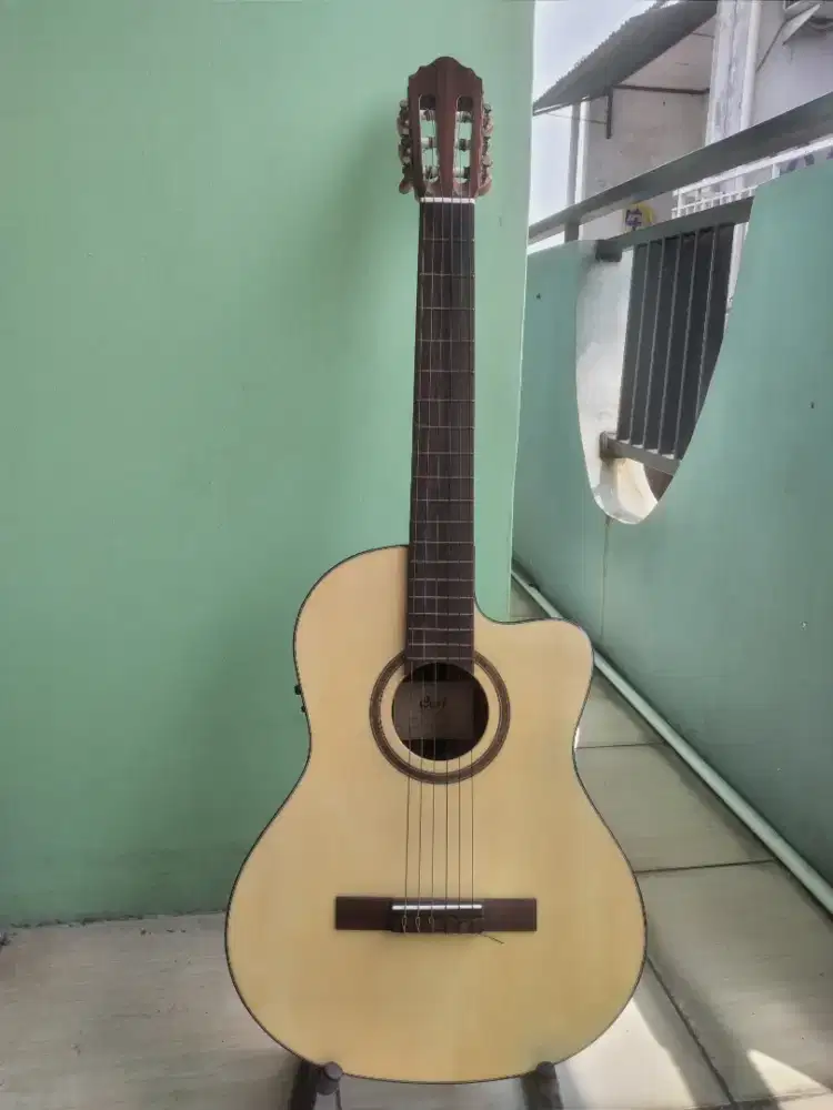 Cort AC160CF Classic nilon elektrik mulus