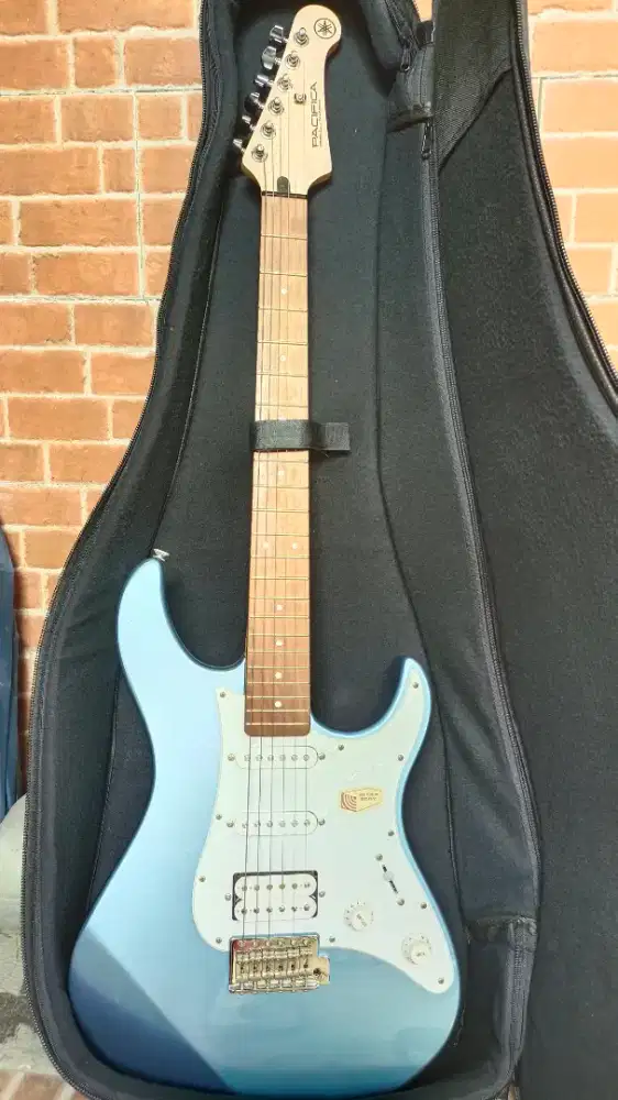 Gitar Elektrik Yamaha Pacifica PAC112J Original