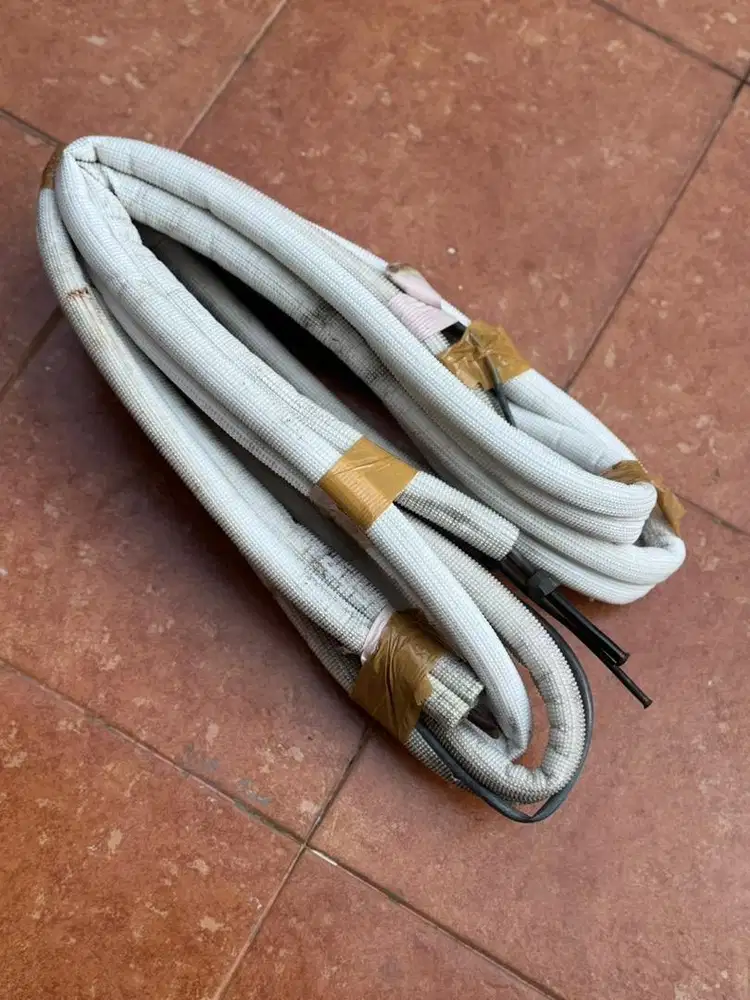 Di jual selang ac , 6,5 meter