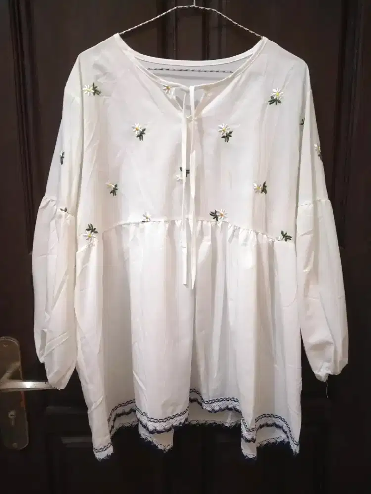 Atasan baby doll BKK putih