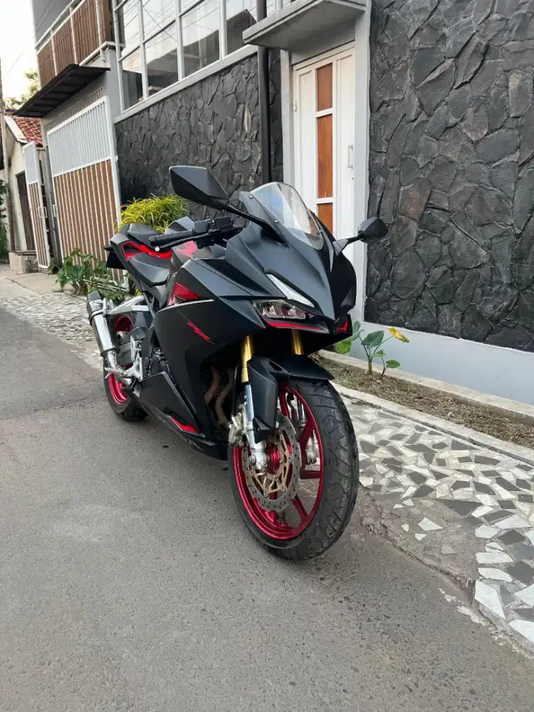 MOTOR CBR 250RR