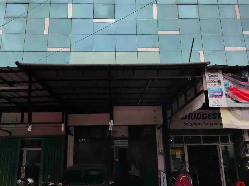 Ruko 3lt di Raya Pekayon Bekasi Selatan