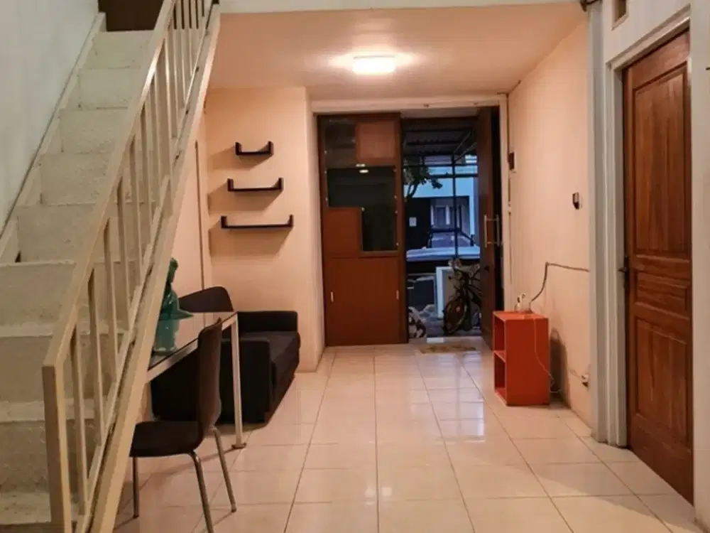 Dijual rumah strategis dekat akses tol di Bintaro Tangsel LR-10885