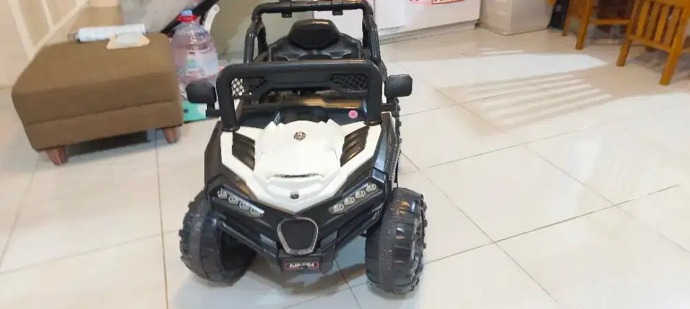 Mainan mobil aki anak