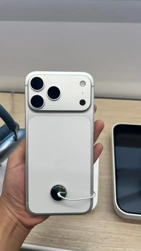 iPhone 17 Pro Max 256GB Silver