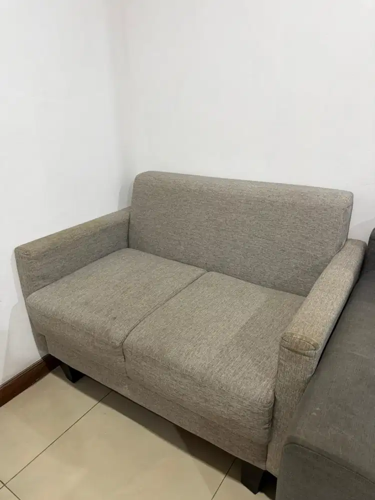 Sofa abu aesthetic second