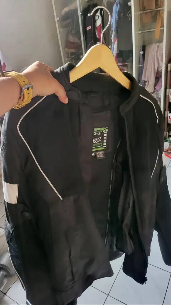 Jaket berik no 52 kondisi perfect