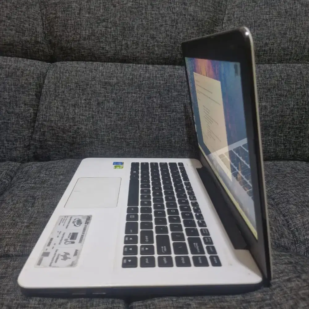 Jual laptop bekas masih layak pakai Asus A455L