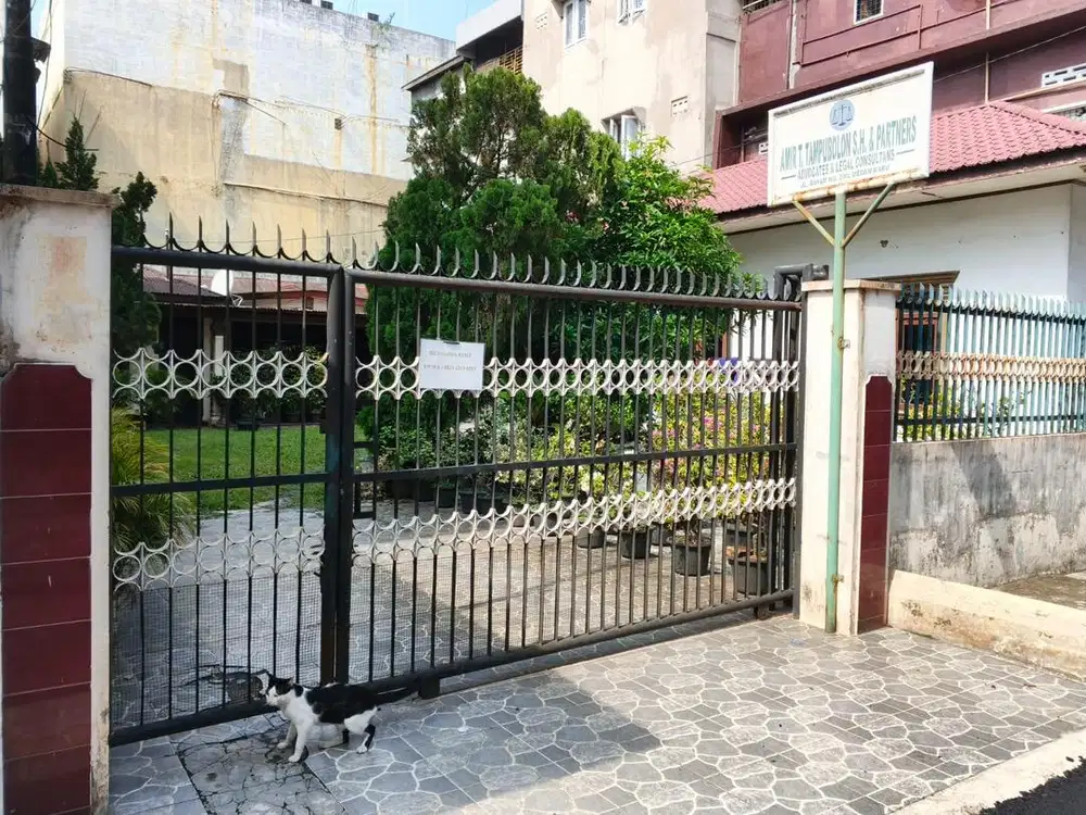 Jual Rumah Lokasi Strategis