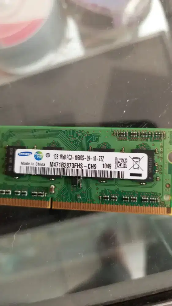 DDR3 RAM 1 GB pc10600s