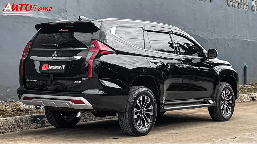 Mitsubishi All New Pajero Sport Dakar Facelift 4x2 AT NIK 2022 Black