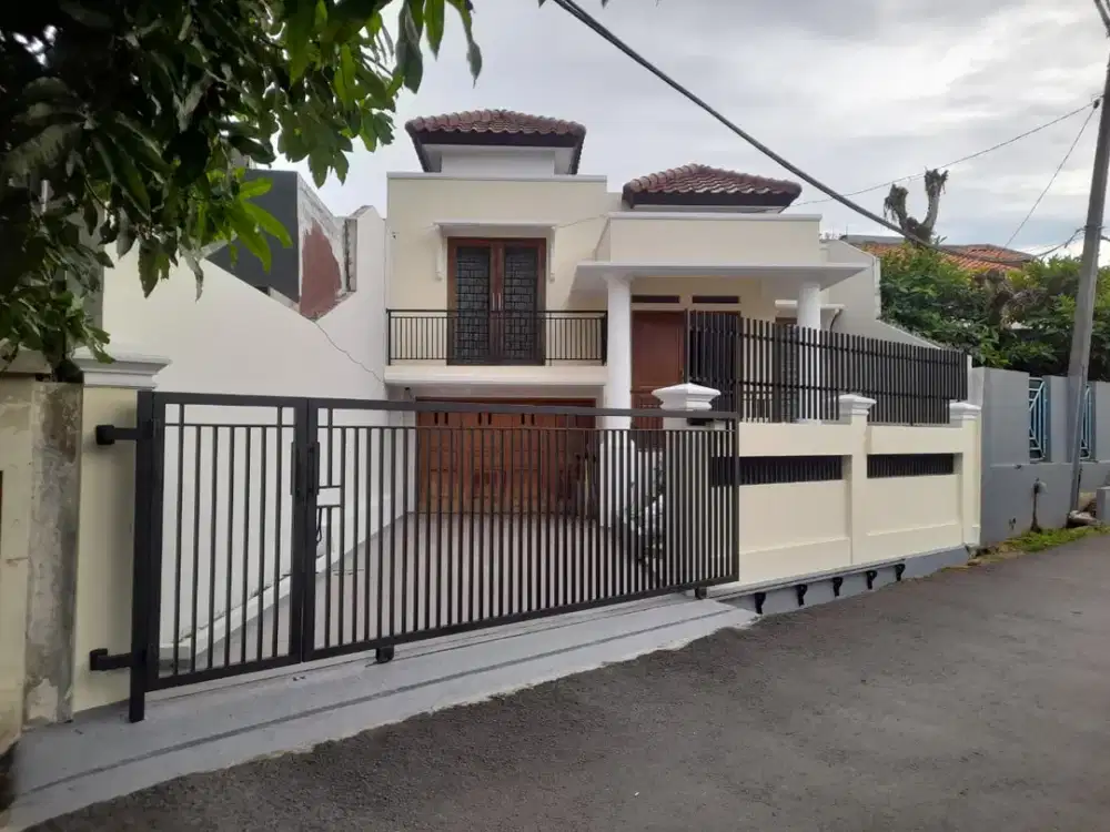 Termurah Rumah Luas Semi Furnished Dekat MRT Fatmawati di Pangkalan Jati