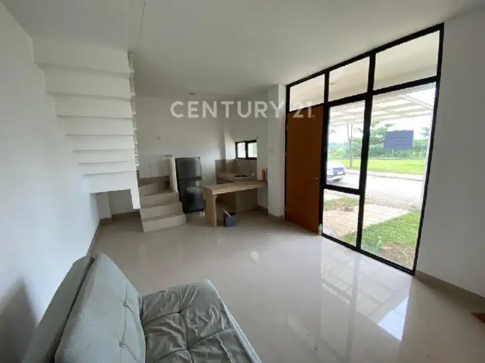 Rumah Siap Huni Hoek Di  Cluster Rotterdam Jababeka