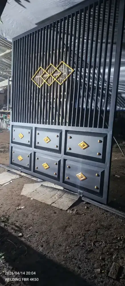 Pagar dorong plat tekuk