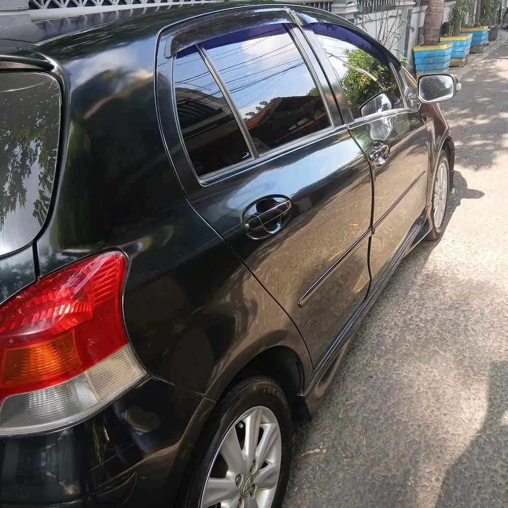 Toyota Yaris 2010 Bensin