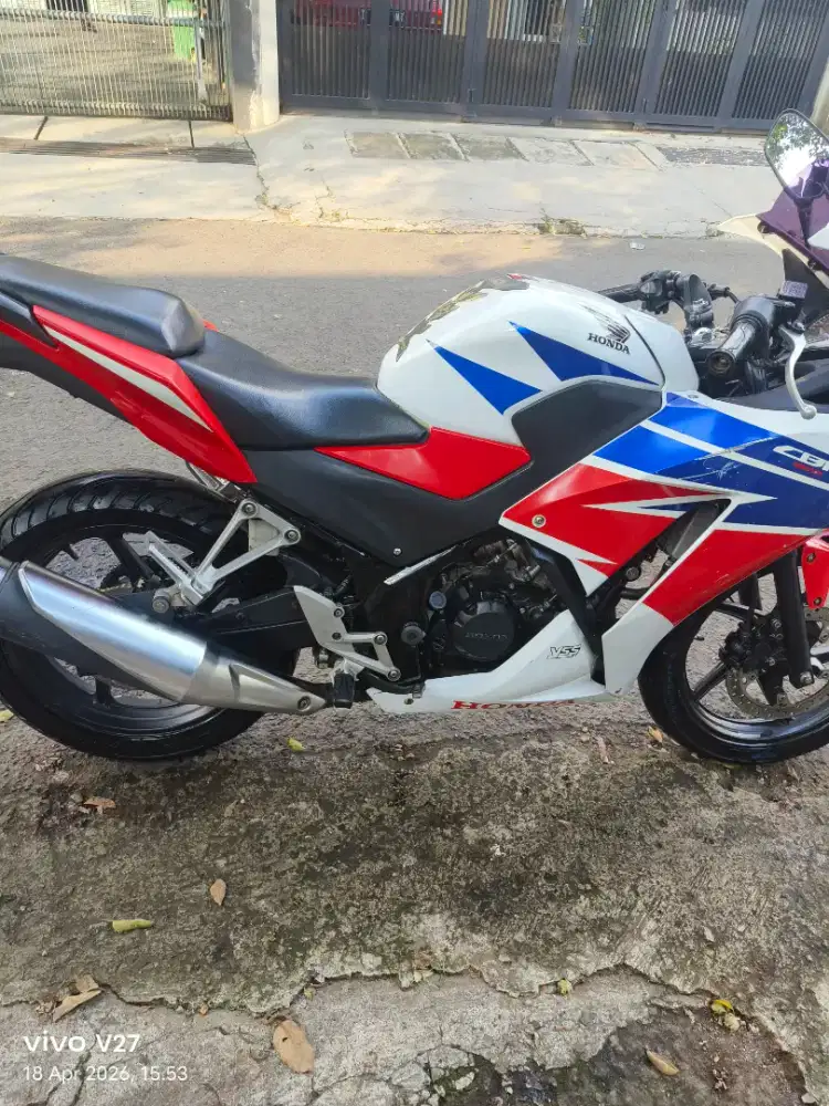 Cbr 150 r tahun 2015