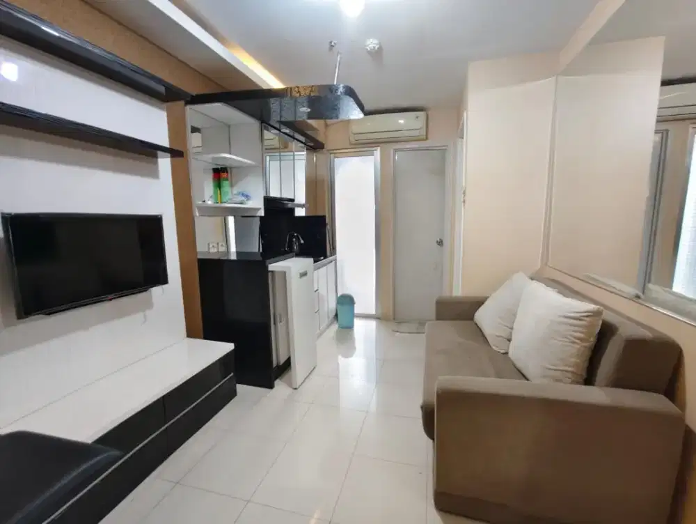 Dijual 2BR Furnish Apt Bassura Lantai Rendah view Pool