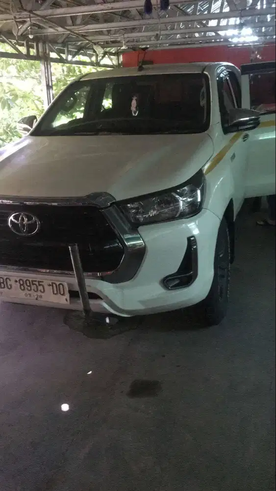 Jual Toyota Hilux Double Cabin Solar 2.4 MT tahun 2023