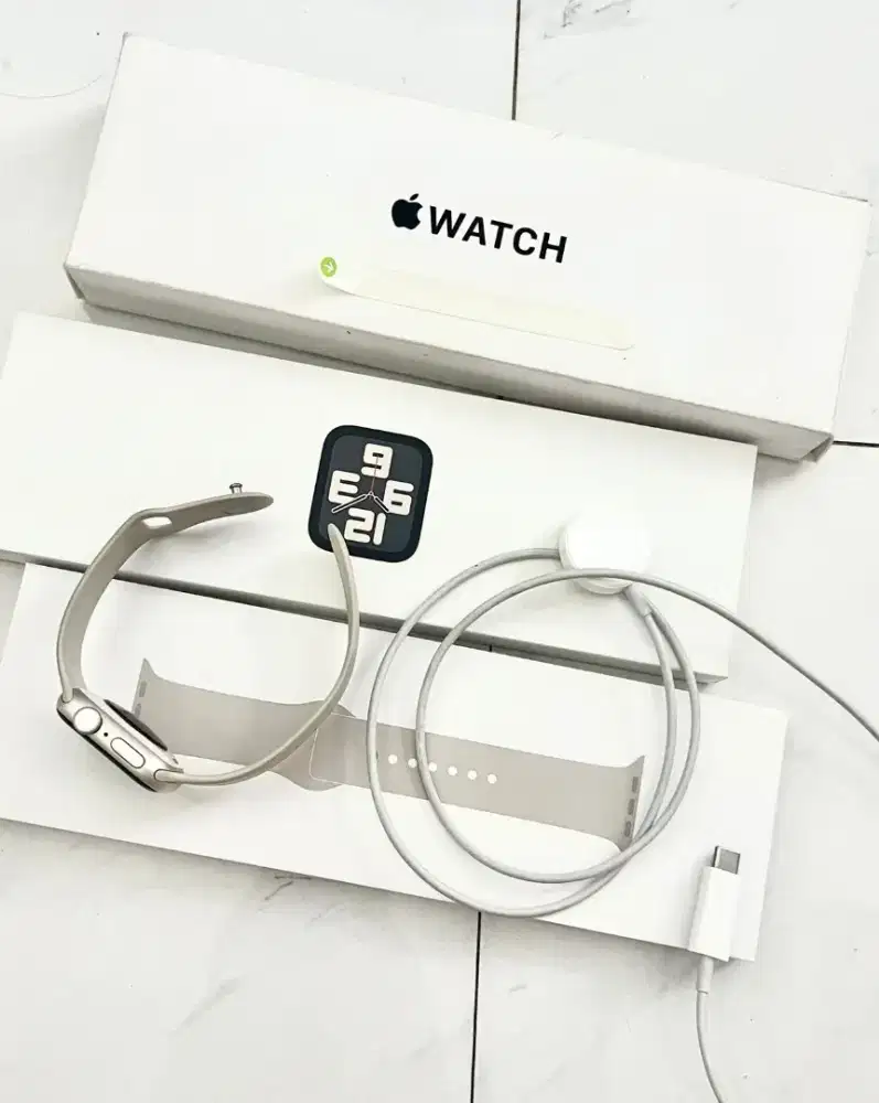 Apple Watch SE (Gen 2) GPS 40mm Starlight