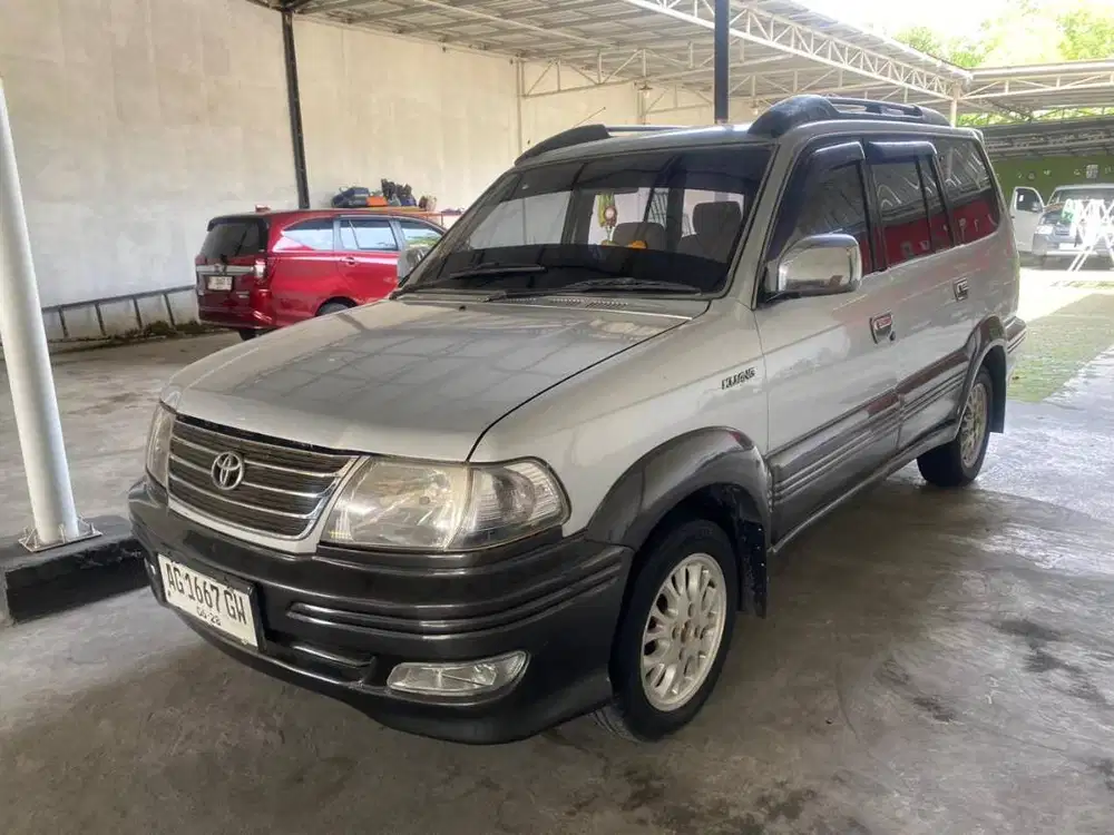 Toyota Kijang krista 2.0 plat AG 2002 sis mobil bekas sekoto kediri