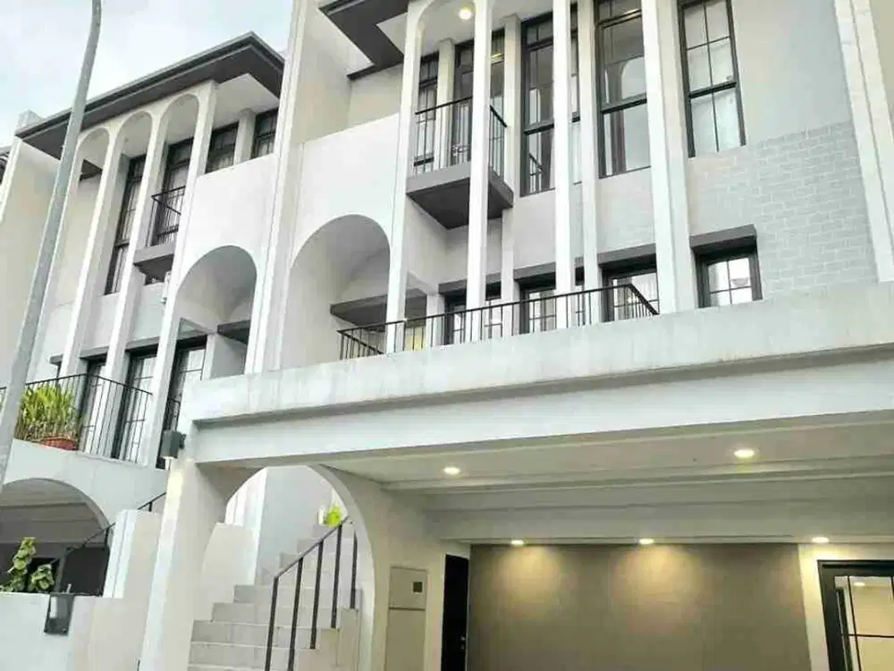 Disewakan Rumah Mewah Semifurnished di Greenwich BSD, Tangerang Selatan