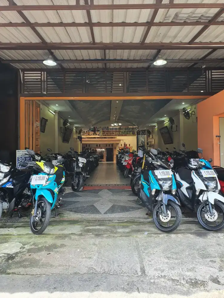 Dicari : Sales Counter Untuk Di Showroom Motor Bekas