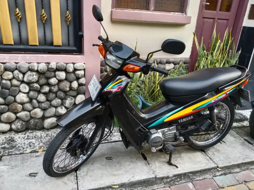 Yamaha sigma th 2003 warna hitam