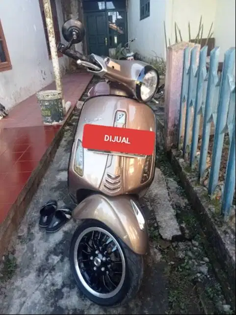 DIJUAL CEPAT Vespa Primavera 150 3V 2015