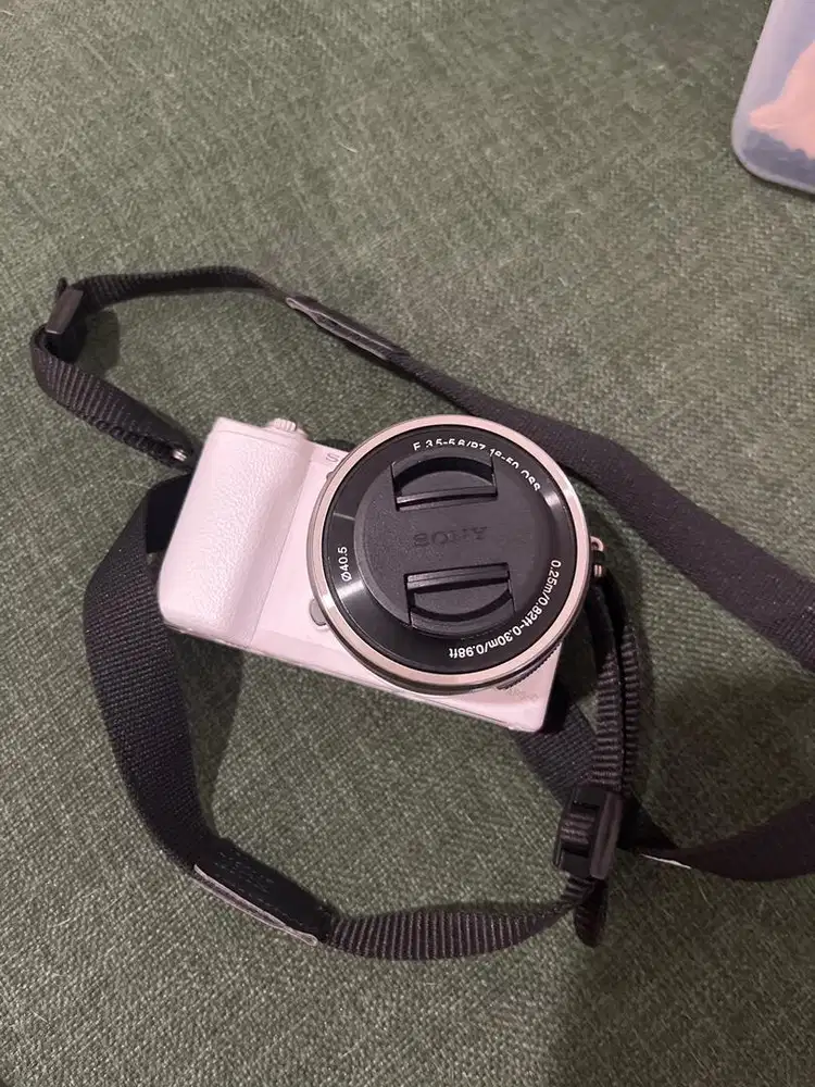 Sony A5100 MIRRORLESS CAMERA